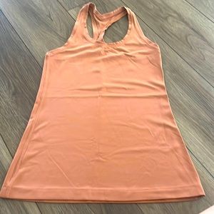 Lululemon tank!!